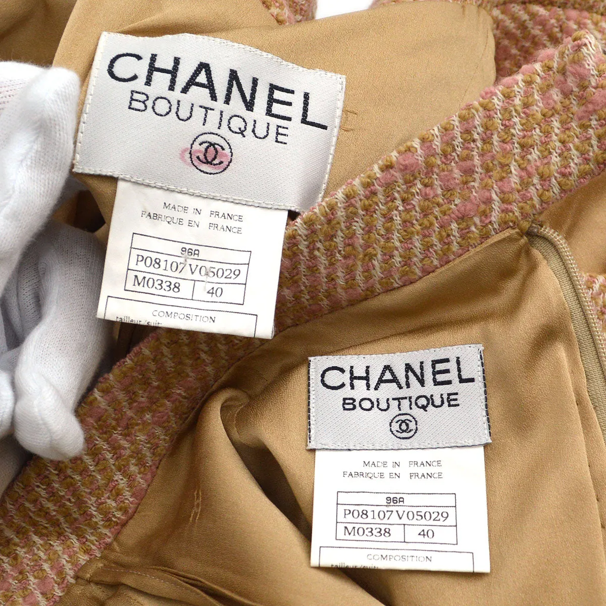 Chanel 1996 Fall boucle two-piece skirt suit #40
